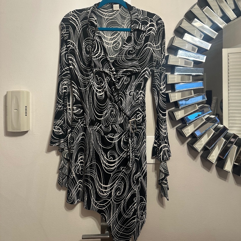Super Funky Asymmetrical Black & White Dress Size L